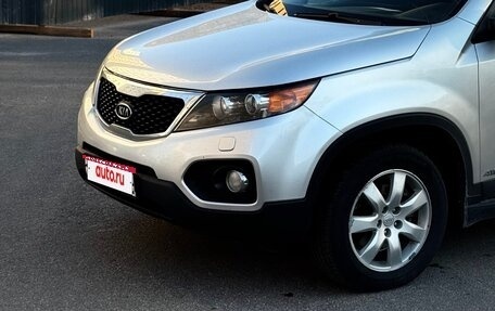 KIA Sorento II рестайлинг, 2010 год, 930 000 рублей, 2 фотография