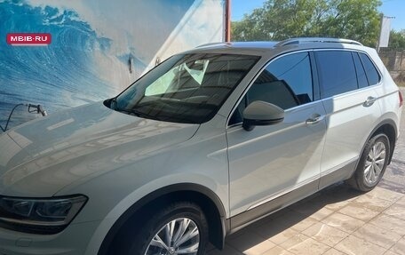 Volkswagen Tiguan II, 2018 год, 1 950 000 рублей, 3 фотография