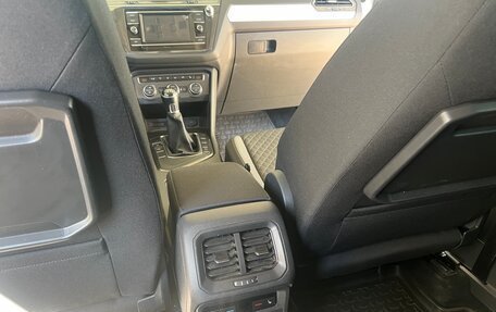 Volkswagen Tiguan II, 2018 год, 1 950 000 рублей, 10 фотография