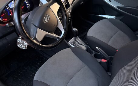 Hyundai Solaris II рестайлинг, 2011 год, 900 000 рублей, 6 фотография