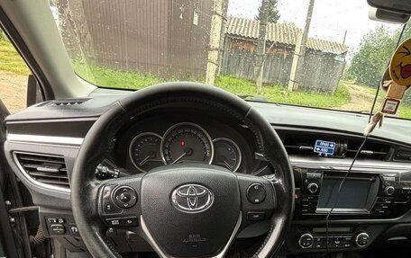 Toyota Corolla, 2013 год, 1 500 000 рублей, 6 фотография