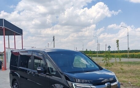 Honda Stepwgn IV, 2021 год, 2 380 000 рублей, 2 фотография