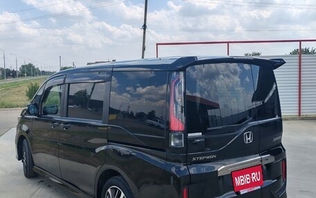 Honda Stepwgn IV, 2021 год, 2 380 000 рублей, 6 фотография