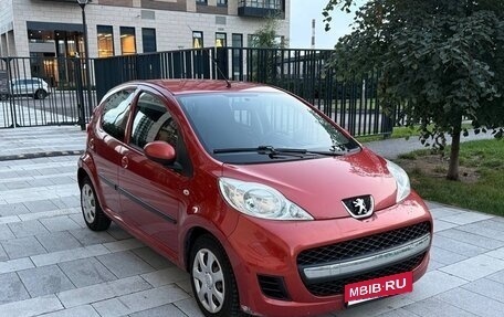 Peugeot 107 I рестайлинг, 2009 год, 360 000 рублей, 3 фотография