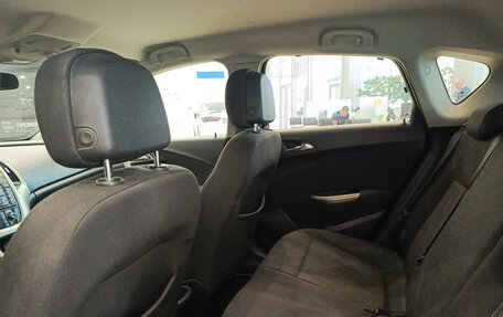 Opel Astra J, 2011 год, 496 000 рублей, 15 фотография