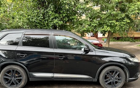 Mitsubishi Outlander III рестайлинг 3, 2015 год, 1 450 000 рублей, 5 фотография