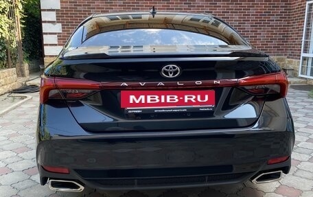 Toyota Avalon, 2022 год, 3 530 000 рублей, 2 фотография