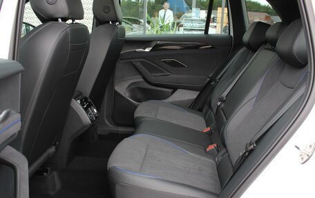 Volkswagen Tiguan, 2025 год, 4 630 000 рублей, 24 фотография