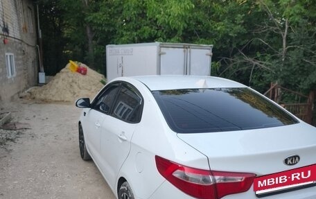 KIA Rio III рестайлинг, 2013 год, 600 000 рублей, 3 фотография