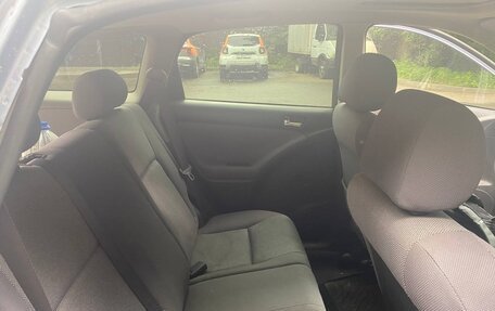 Toyota Matrix, 2003 год, 530 000 рублей, 12 фотография
