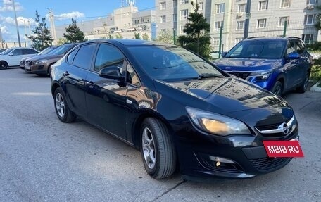 Opel Astra J, 2013 год, 980 000 рублей, 2 фотография