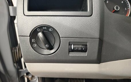 Volkswagen Caravelle T5, 2014 год, 1 980 000 рублей, 8 фотография