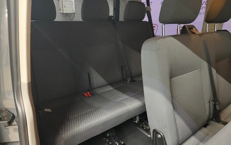 Volkswagen Caravelle T5, 2014 год, 1 980 000 рублей, 12 фотография
