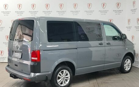 Volkswagen Caravelle T5, 2014 год, 1 980 000 рублей, 18 фотография