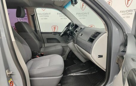 Volkswagen Caravelle T5, 2014 год, 1 980 000 рублей, 13 фотография