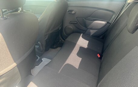 Renault Logan II, 2019 год, 890 000 рублей, 9 фотография