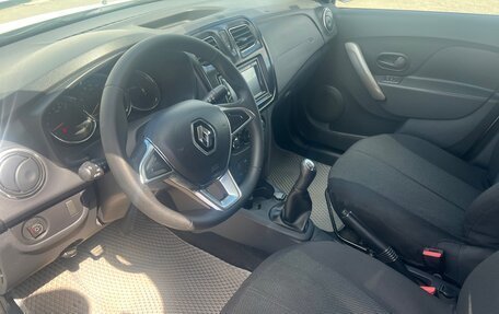 Renault Logan II, 2019 год, 890 000 рублей, 7 фотография