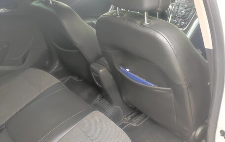 Opel Astra J, 2012 год, 680 000 рублей, 7 фотография