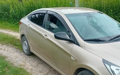 Hyundai Solaris II рестайлинг, 2013 год, 730 000 рублей, 12 фотография