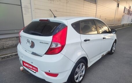 Hyundai Solaris II рестайлинг, 2011 год, 450 000 рублей, 3 фотография
