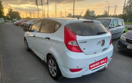 Hyundai Solaris II рестайлинг, 2011 год, 450 000 рублей, 2 фотография