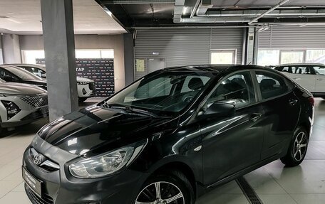 Hyundai Solaris II рестайлинг, 2011 год, 660 000 рублей, 1 фотография