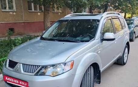 Mitsubishi Outlander III рестайлинг 3, 2008 год, 1 080 000 рублей, 2 фотография