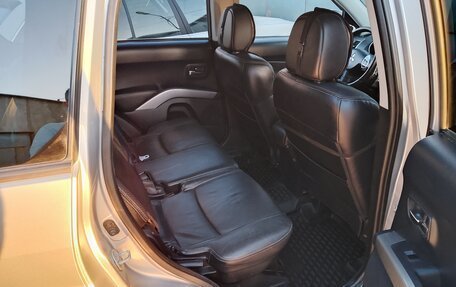 Mitsubishi Outlander III рестайлинг 3, 2008 год, 1 080 000 рублей, 11 фотография