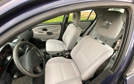 Mitsubishi Carisma I, 2001 год, 450 000 рублей, 9 фотография