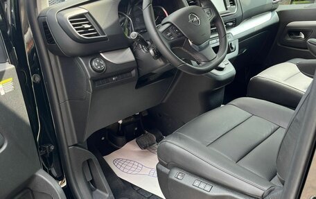 Opel Zafira Life I, 2023 год, 6 300 000 рублей, 9 фотография