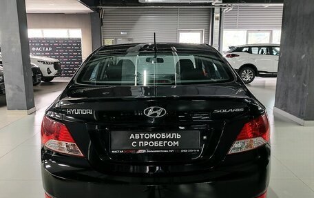 Hyundai Solaris II рестайлинг, 2011 год, 660 000 рублей, 3 фотография