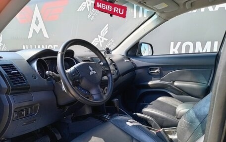 Mitsubishi Outlander III рестайлинг 3, 2007 год, 950 000 рублей, 10 фотография