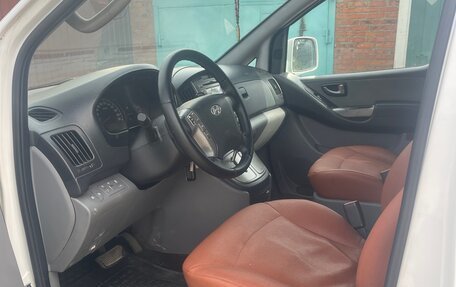 Hyundai H-1 II рестайлинг, 2014 год, 1 900 000 рублей, 4 фотография