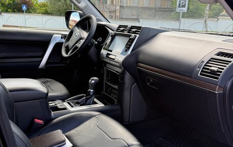 Toyota Land Cruiser Prado 150 рестайлинг 2, 2019 год, 4 200 000 рублей, 10 фотография