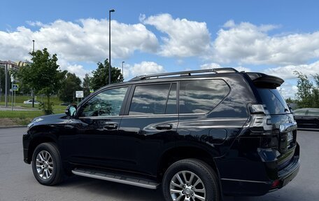 Toyota Land Cruiser Prado 150 рестайлинг 2, 2019 год, 4 200 000 рублей, 7 фотография