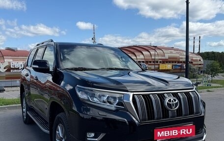 Toyota Land Cruiser Prado 150 рестайлинг 2, 2019 год, 4 200 000 рублей, 2 фотография