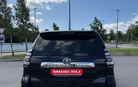 Toyota Land Cruiser Prado 150 рестайлинг 2, 2019 год, 4 200 000 рублей, 5 фотография