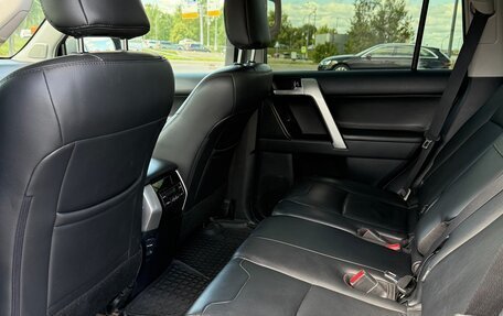 Toyota Land Cruiser Prado 150 рестайлинг 2, 2019 год, 4 200 000 рублей, 16 фотография