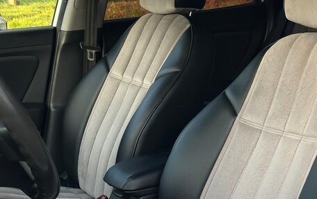 Hyundai Solaris II рестайлинг, 2012 год, 700 000 рублей, 7 фотография