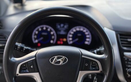 Hyundai Solaris II рестайлинг, 2012 год, 700 000 рублей, 6 фотография