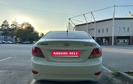 Hyundai Solaris II рестайлинг, 2012 год, 700 000 рублей, 3 фотография