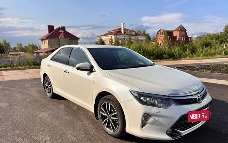Toyota Camry, 2017 год, 2 700 000 рублей, 4 фотография