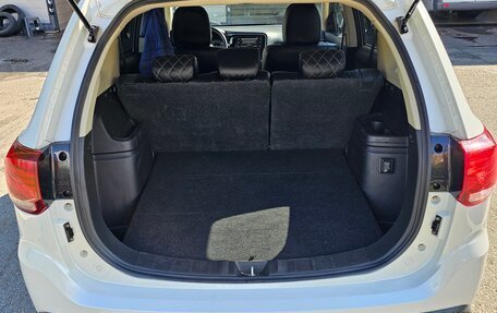Mitsubishi Outlander III рестайлинг 3, 2018 год, 1 800 000 рублей, 2 фотография