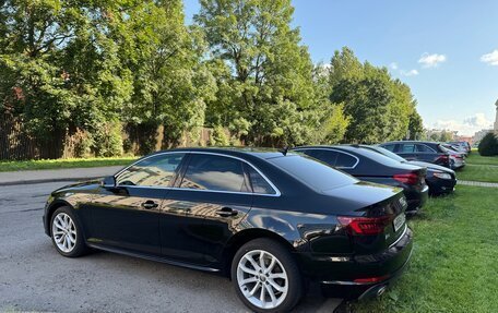 Audi A4, 2018 год, 2 700 000 рублей, 4 фотография