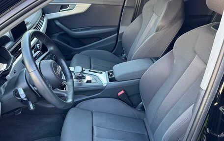 Audi A4, 2018 год, 2 700 000 рублей, 26 фотография