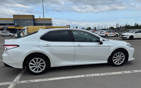 Toyota Camry, 2021 год, 3 600 000 рублей, 5 фотография