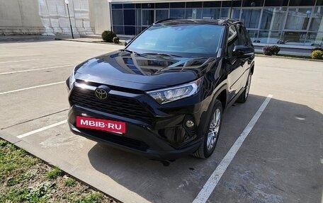 Toyota RAV4, 2021 год, 3 250 000 рублей, 5 фотография