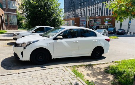 KIA Rio IV, 2020 год, 1 090 000 рублей, 4 фотография