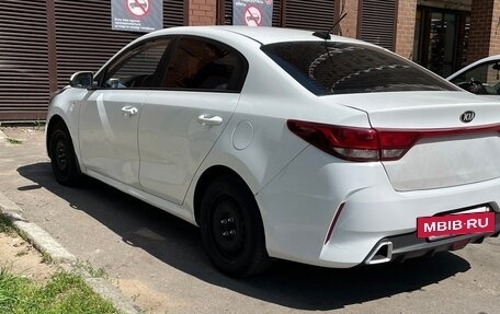 KIA Rio IV, 2020 год, 1 090 000 рублей, 3 фотография