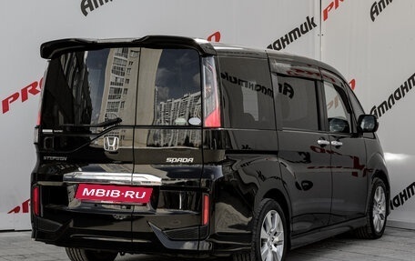 Honda Stepwgn IV, 2015 год, 1 880 000 рублей, 7 фотография
